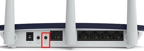 Ѹ��FW316R����·����Ĭ�Ϲ���Ա������ʲô