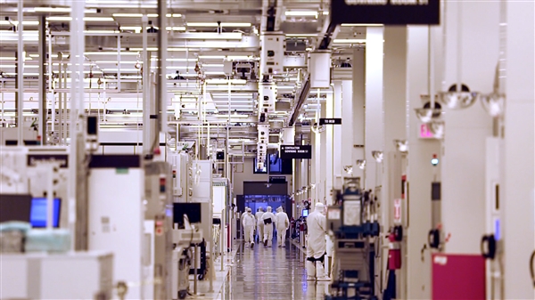 Intel���꣺10nm��չ�������굽λ