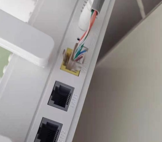 宽带入户后怎么连接路由器和猫